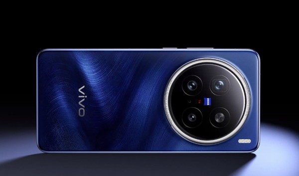 vivo X200 Pro获CNMO年度盘点“年度影像进化先锋”